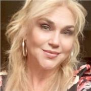 Imparto clases a todos los niveles y ayudo en exámenes de Trinity y Cambridge